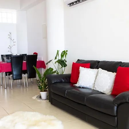 Marina Seaview Apartment Larnaca